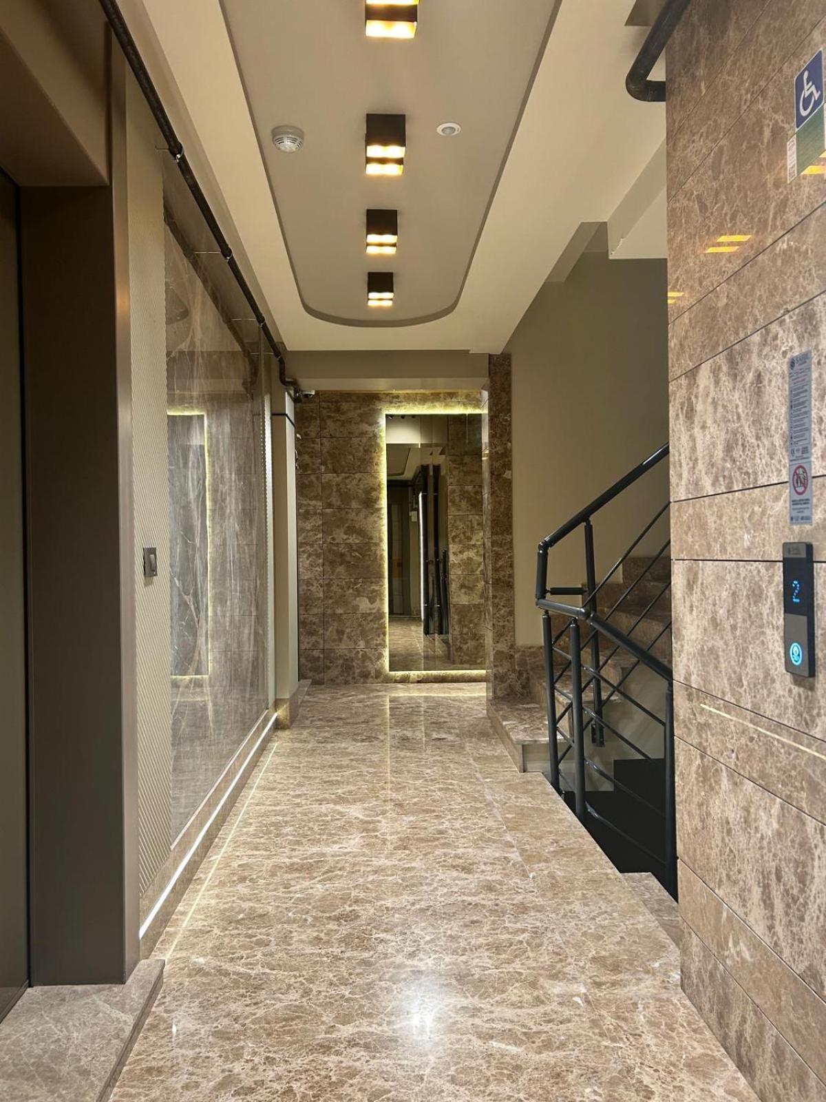Grand Diker Port Apartment *