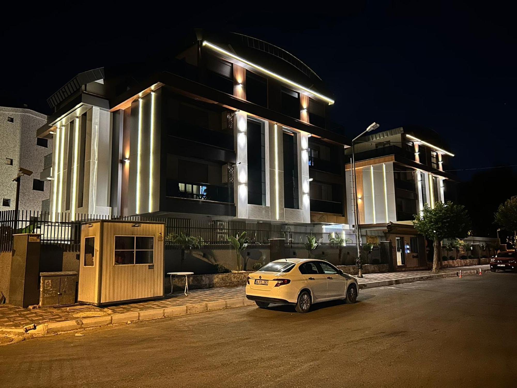 Grand Diker Port Apartment *