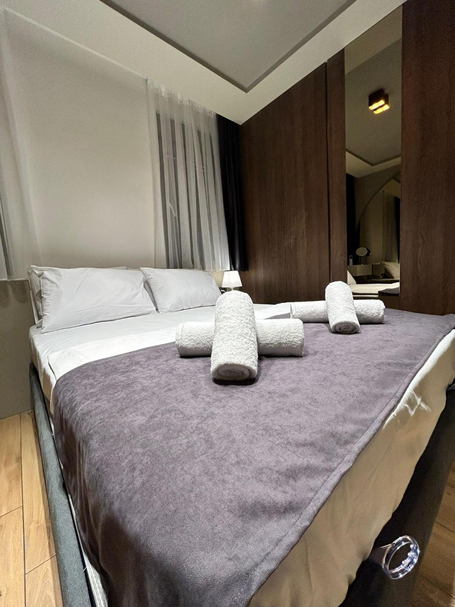 Grand Diker Port Apartment *