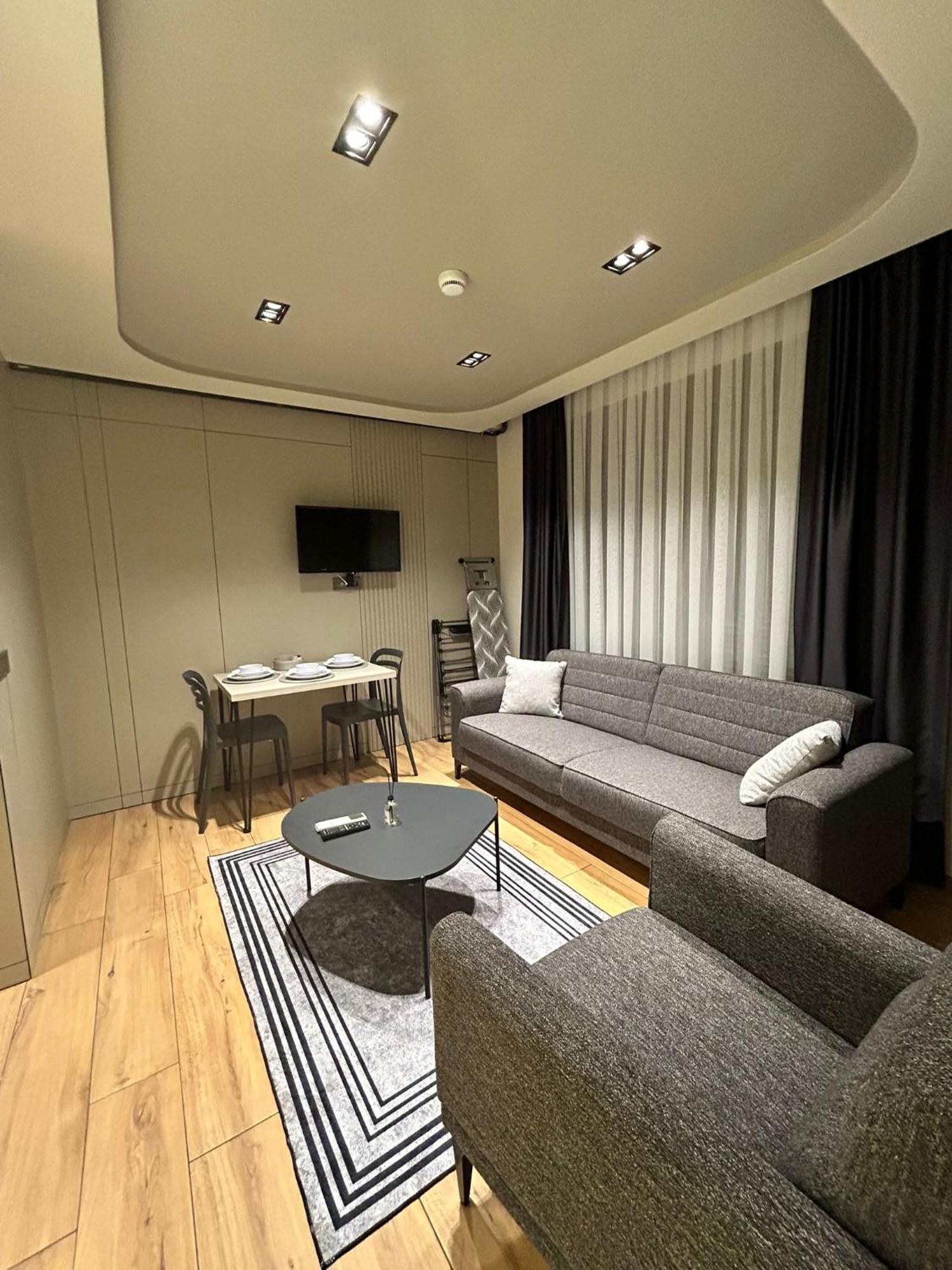 Grand Diker Port Apartment
