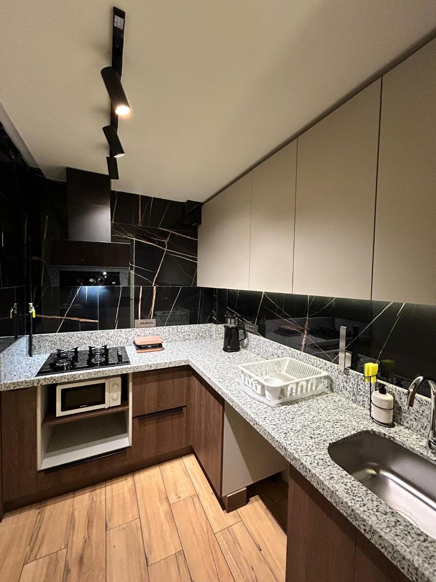 Grand Diker Port Apartment