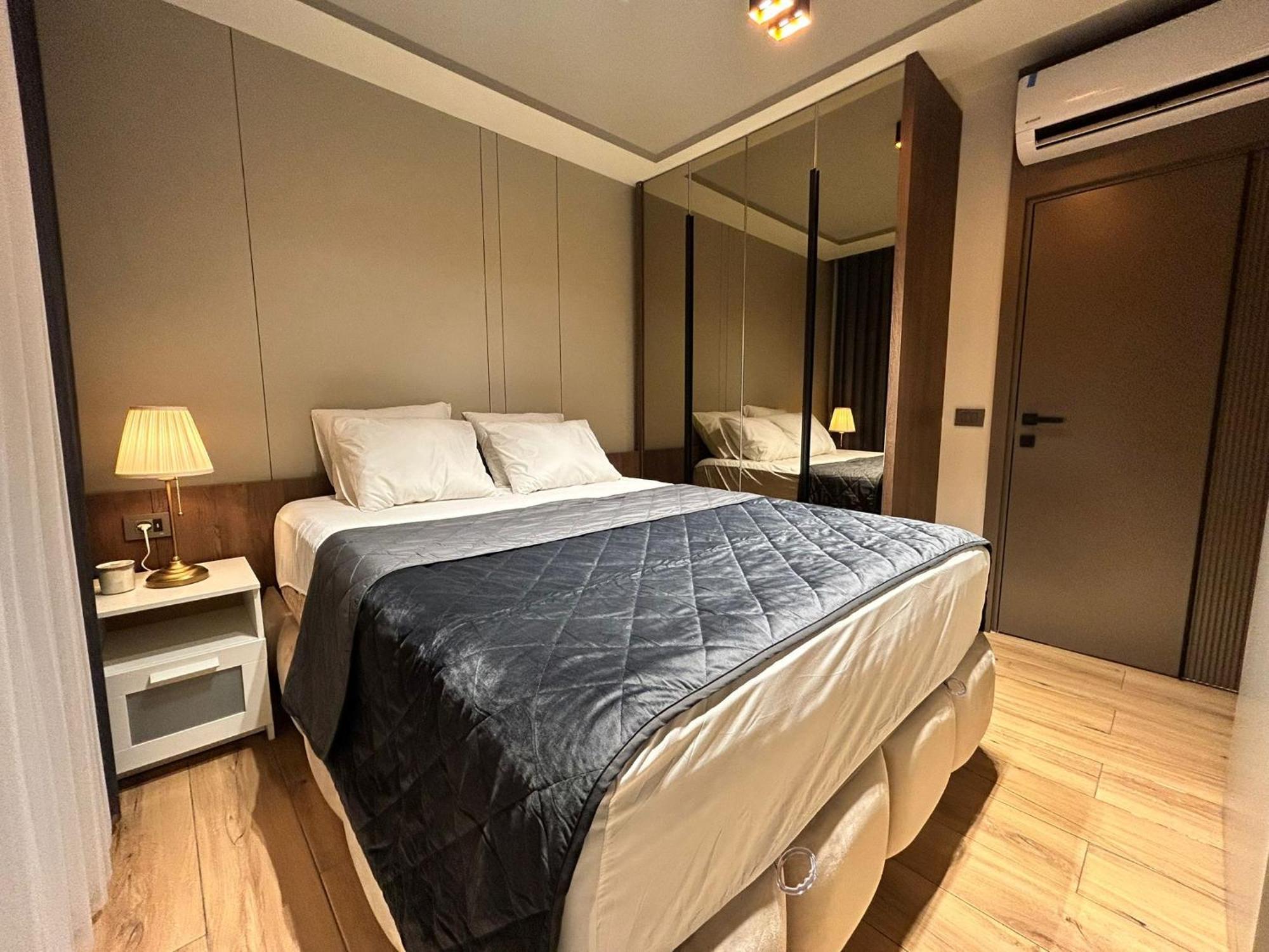 Grand Diker Port Apartment *