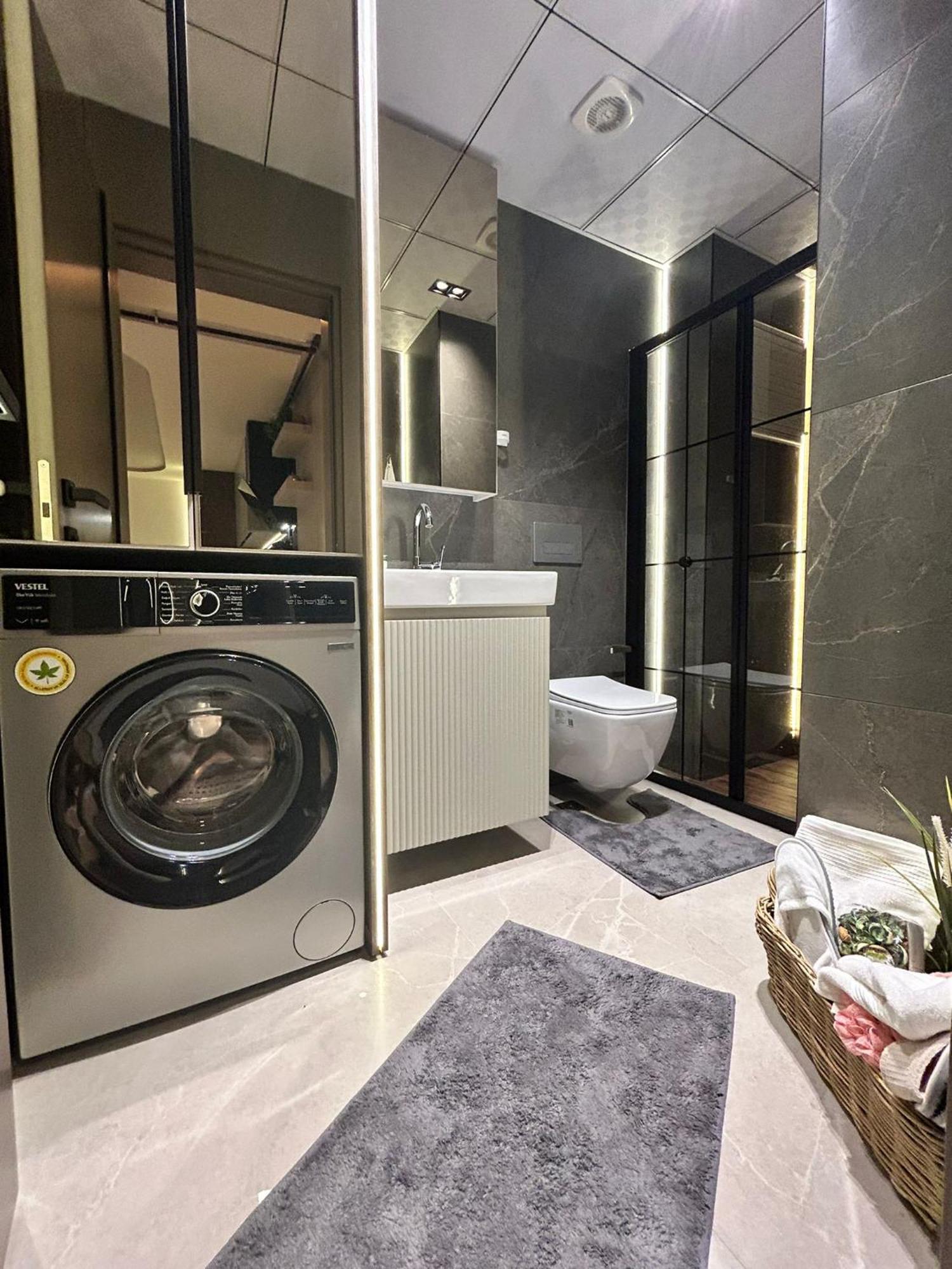 Grand Diker Port Apartment *